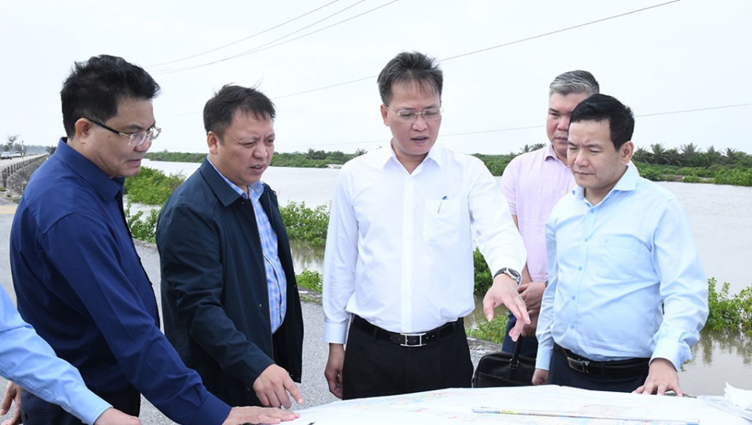 Bí thư Tỉnh Hưng Yên yêu cầu đẩy nhanh tiến độ thi công dự án Khu kinh tế Thái Bình Bí thư Tỉnh Hưng Yên yêu cầu đẩy nhanh tiến độ thi công dự án Khu kinh tế Thái Bình