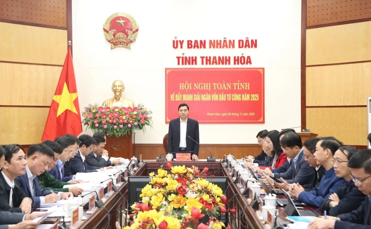 Toàn cảnh hội nghị trực tuyến toàn tỉnh về đẩy mạnh giải ngân vốn đầu tư công năm 2025.