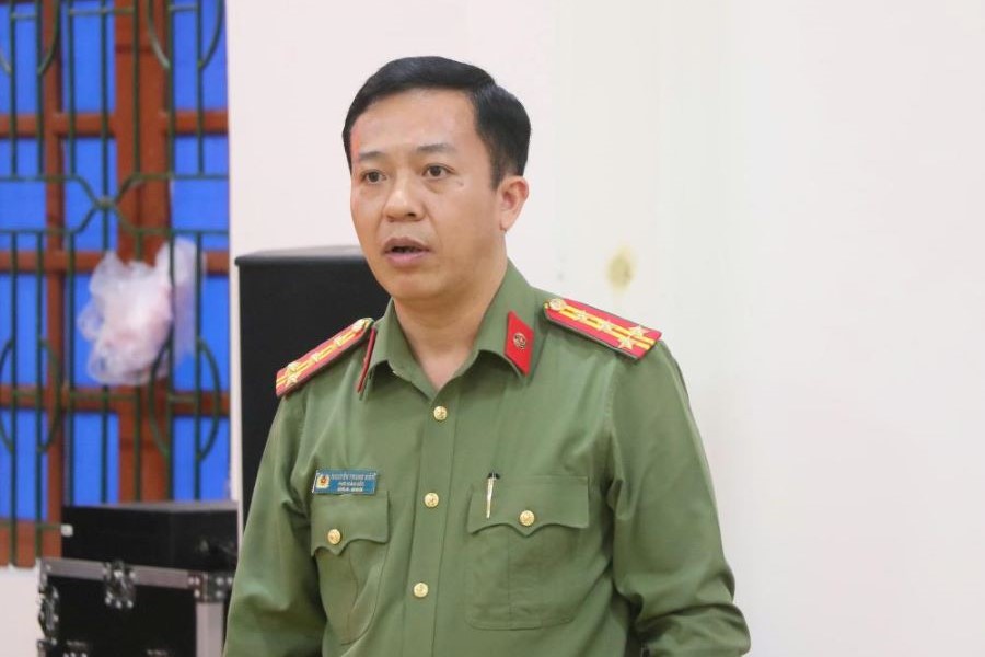 Đại tá Nguyễn Trung Kiên - Phó Bí thư Đảng ủy, Phó Giám đốc Công an tỉnh phát biểu tại buổi lễ.