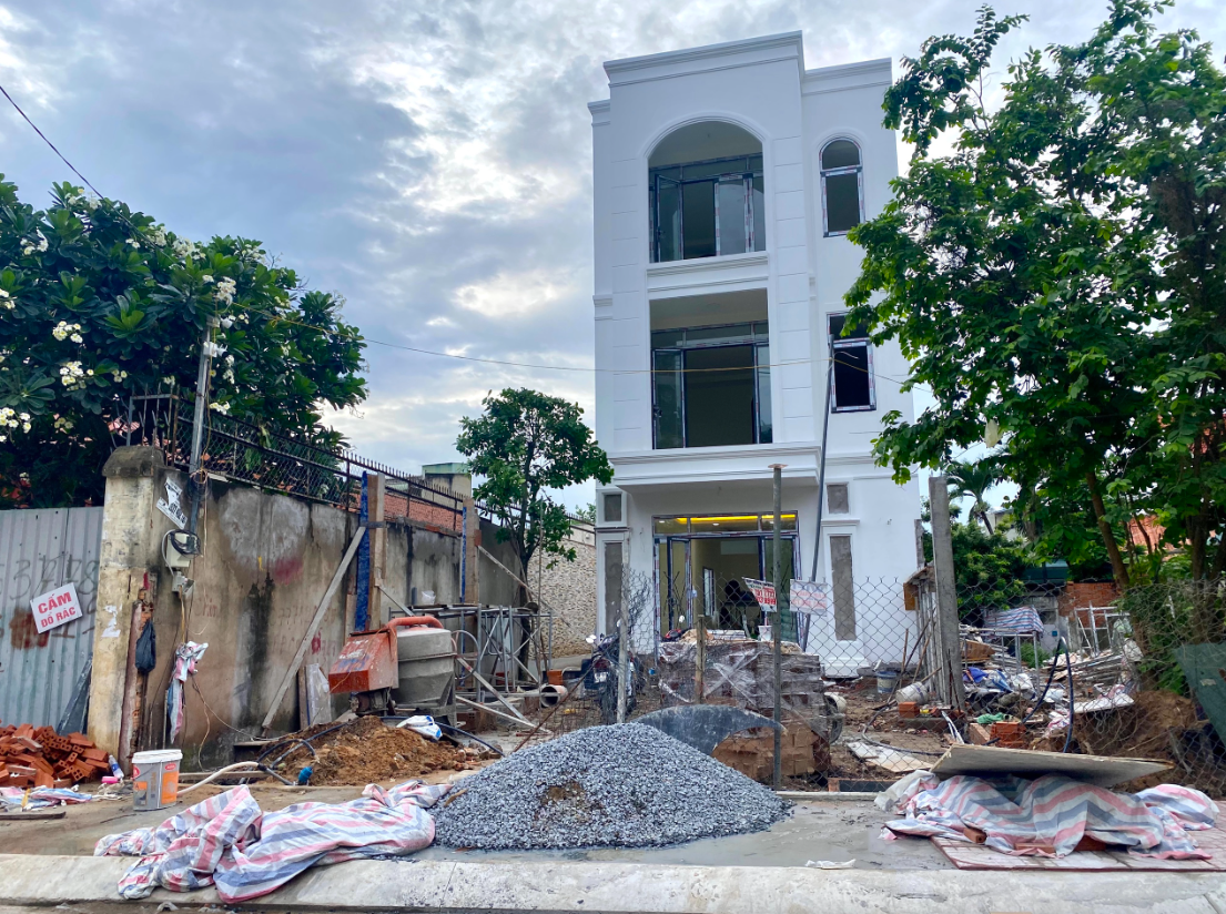 TP. HCM giao xã, phường xử lý công trình xây dựng không phép, sai phép