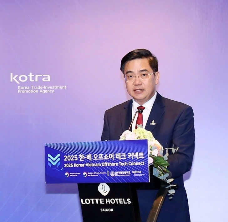 Ông Nguyễn Trung Trí, Chủ tịch HĐQT PVMR phát biểu khai mạc hội thảo về các dự án ngoài khơi và hàng hải Việt Nam