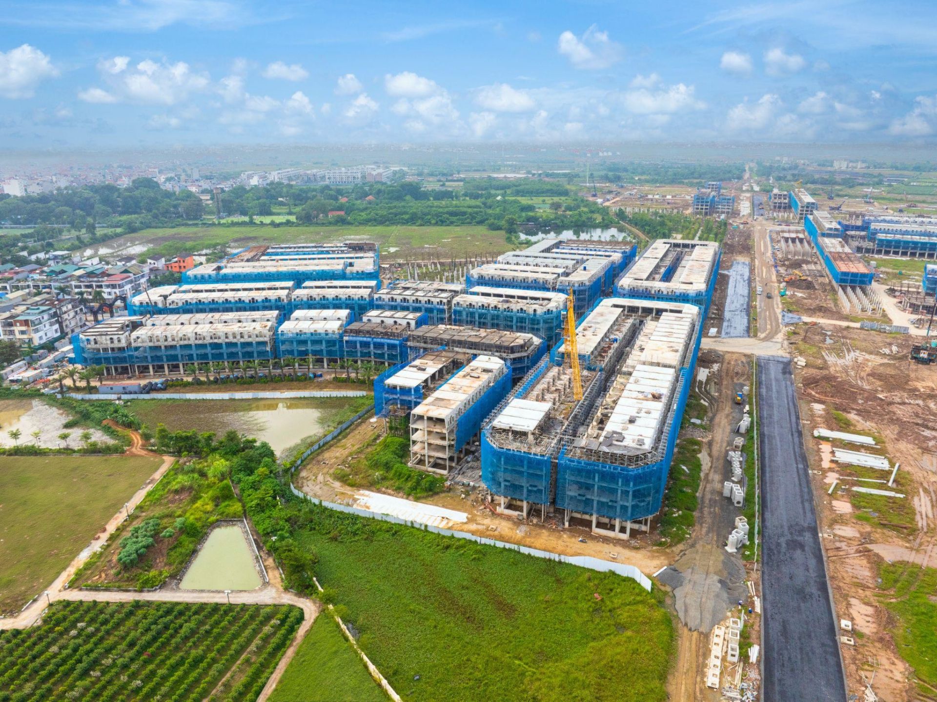 Với 4 phân khu đang được triển khai đồng bộ, Noble Palace Tay Thang Long WorldHotels Residences sẽ cung cấp cho thị trường gần 2.500 sản phẩm cao cấp.