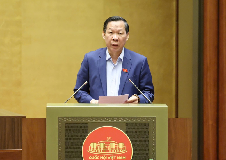 Chủ nhiệm Ủy ban Kinh tế và Tài chính của Quốc hội Phan Văn Mãi báo cáo thẩm tra dự luật - Ảnh: VGP/Nhật Bắc Chủ nhiệm Ủy ban Kinh tế và Tài chính của Quốc hội Phan Văn Mãi báo cáo thẩm tra dự luật - Ảnh: VGP/Nhật Bắc