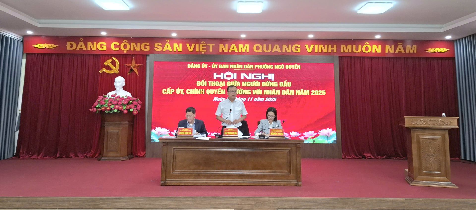 Đ/c Cáp Trọng Tuấn - Bí thư Đảng ủy, Chủ tịch HĐND phường phát biểu tại hội nghị.