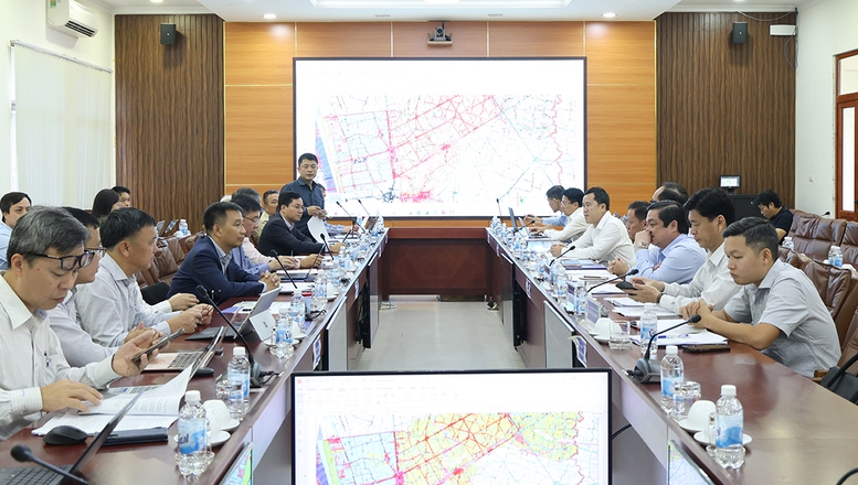 Đẩy nhanh tiến độ các dự án truyền tải điện trên địa bàn tỉnh Cà Mau