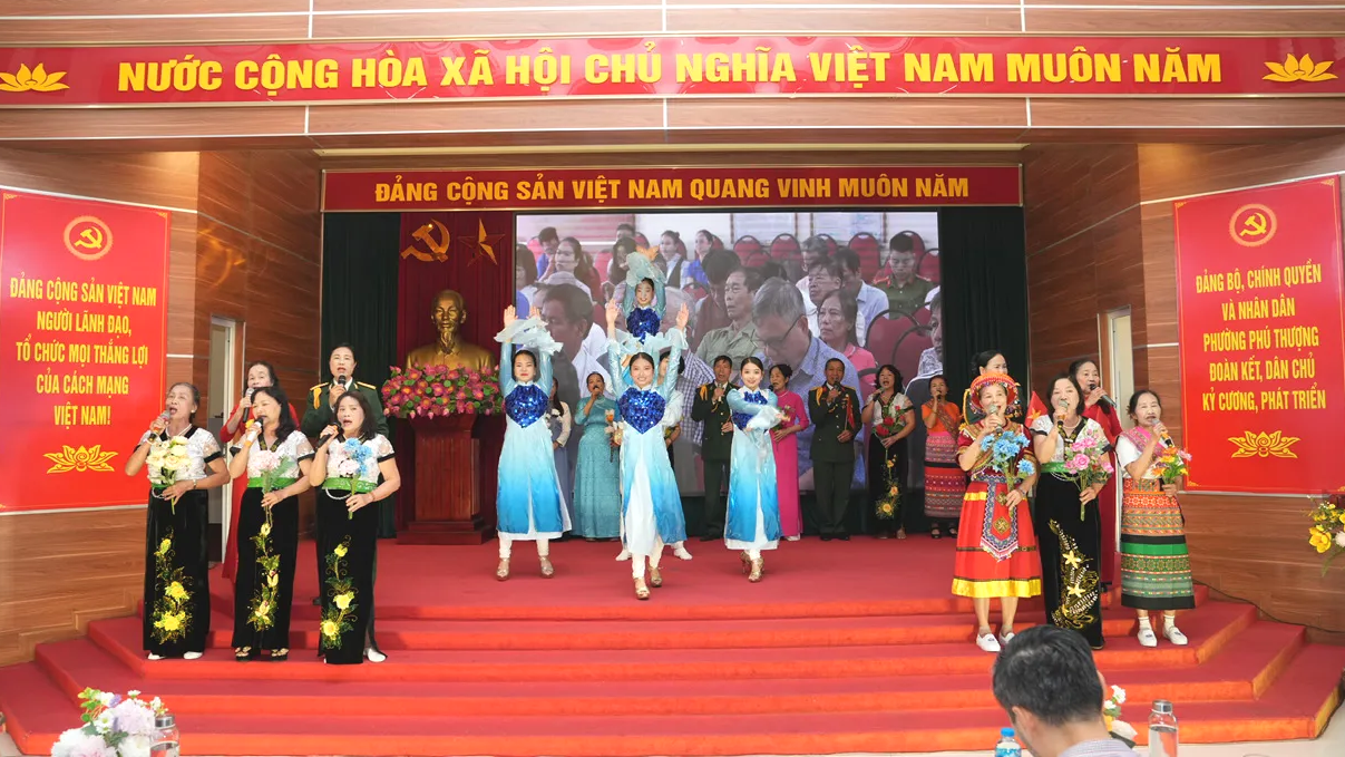 Hà Nội sôi nổi Ngày hội Đại đoàn kết toàn dân tộc năm 2025