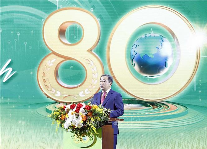 Bộ trưởng Bộ Nông nghiệp và Môi trường Trần Đức Thắng đọc Diễn văn kỷ niệm. Ảnh: Thống Nhất /TTXVN