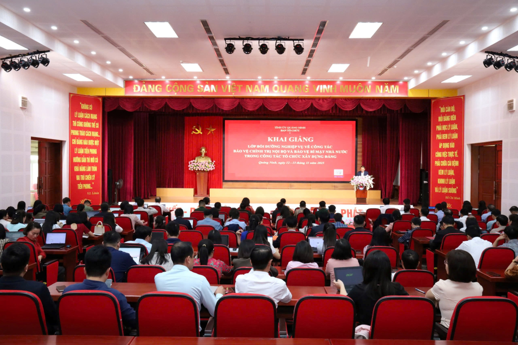 Quảng Ninh bồi dưỡng nghiệp vụ công tác bảo vệ chính trị nội bộ và bảo vệ bí mật nhà nước trong công tác tổ chức xây dựng Đảng