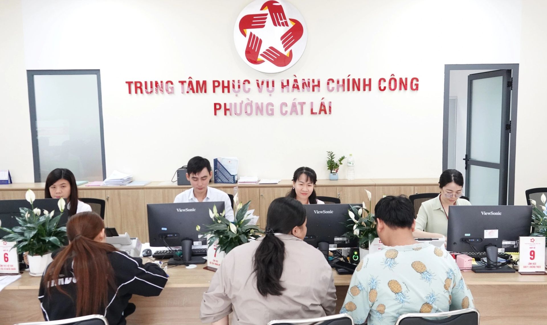 TP. HCM dự kiến cho nhiều xã, phường làm việc thêm sáng thứ Bảy để phục vụ người dân tốt hơn