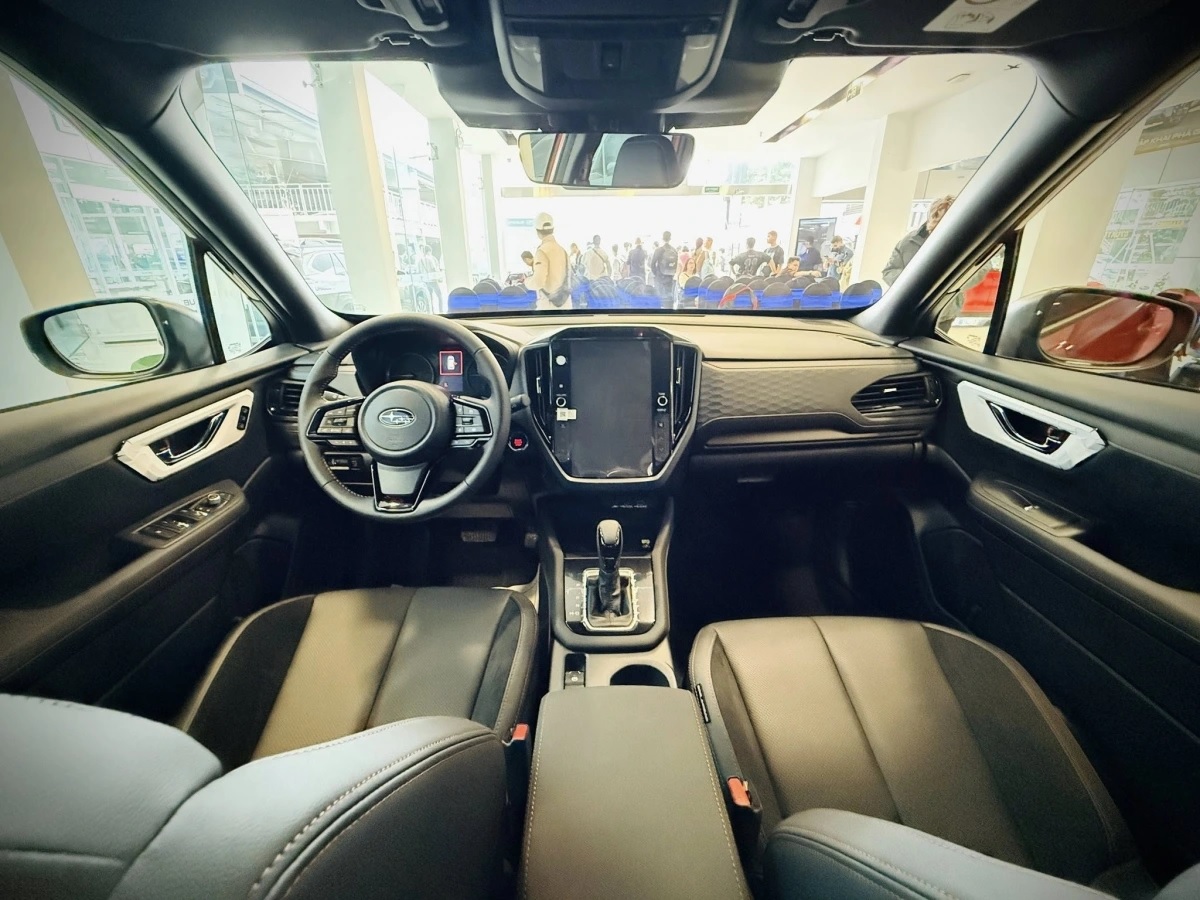 Không gian nội thất của Subaru Forester thiết kế gọn gàng