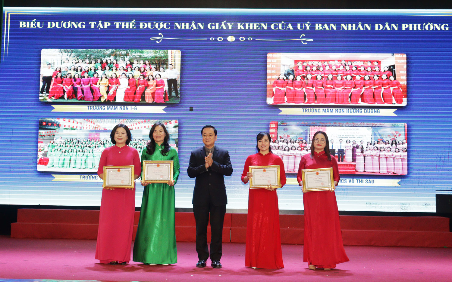 Các tập thể được nhận Giấy khen của UBND phường.