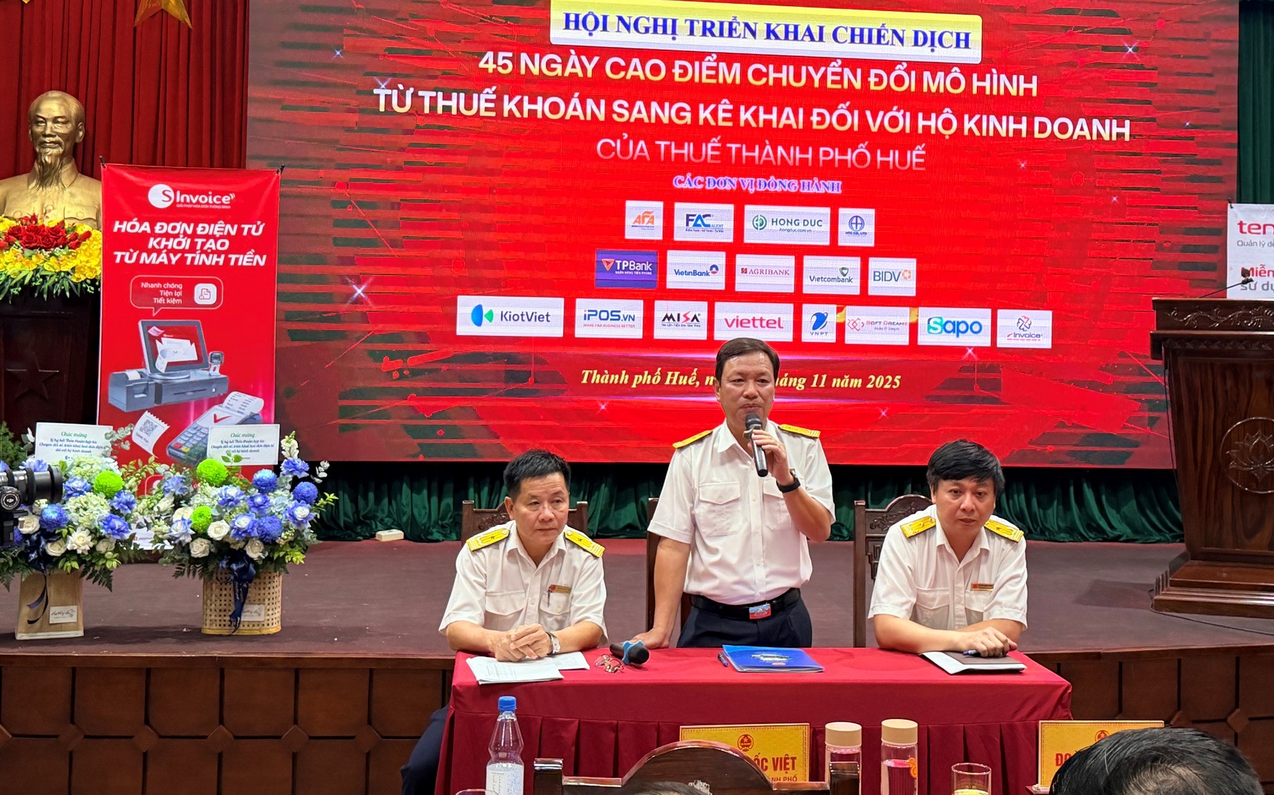 Ngành Thuế thành phố Huế mở đợt thi đụa cao điểm hoàn thành chỉ tiêu thu ngân sách năm 2025