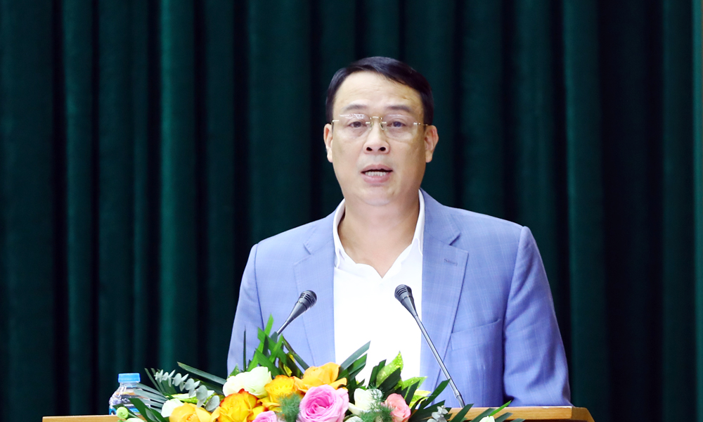 Đồng chí Nguyễn Mạnh Hùng phát biểu kết luận.