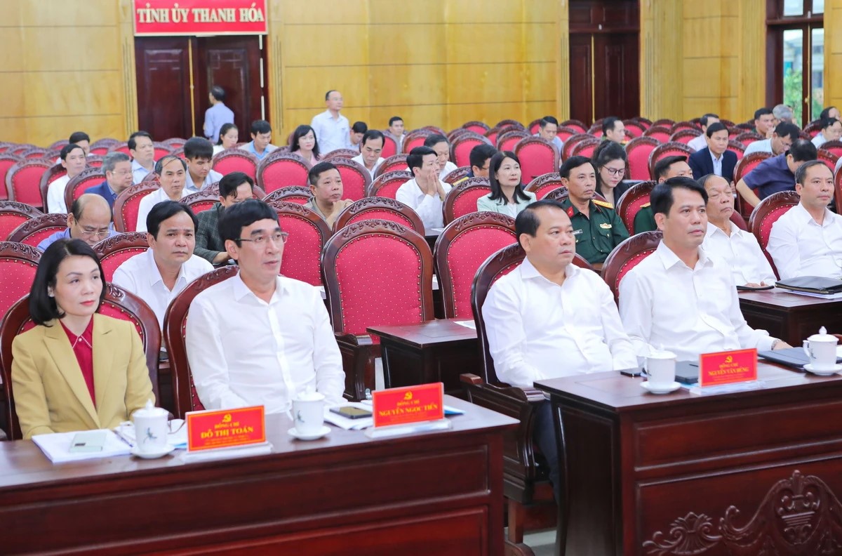 Các đại biểu tham dự hội nghị