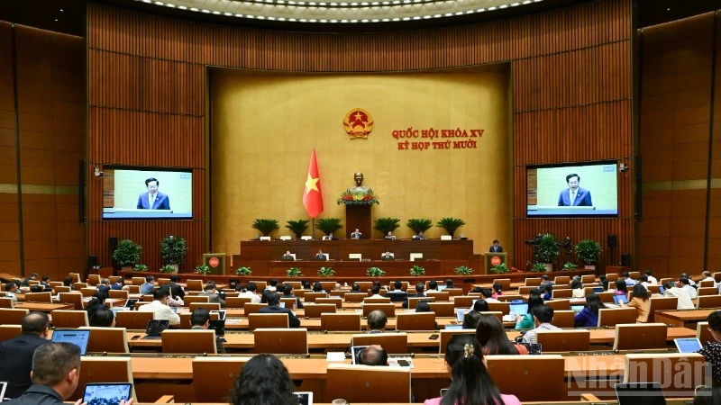 Đại biểu Quốc hội đề xuất viên chức thôi việc do sắp xếp tổ chức được hưởng trợ cấp 1 lần tối thiểu 12 tháng lương