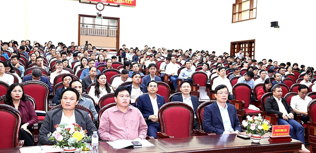 Các đại biểu dự hội nghị Các đại biểu dự hội nghị