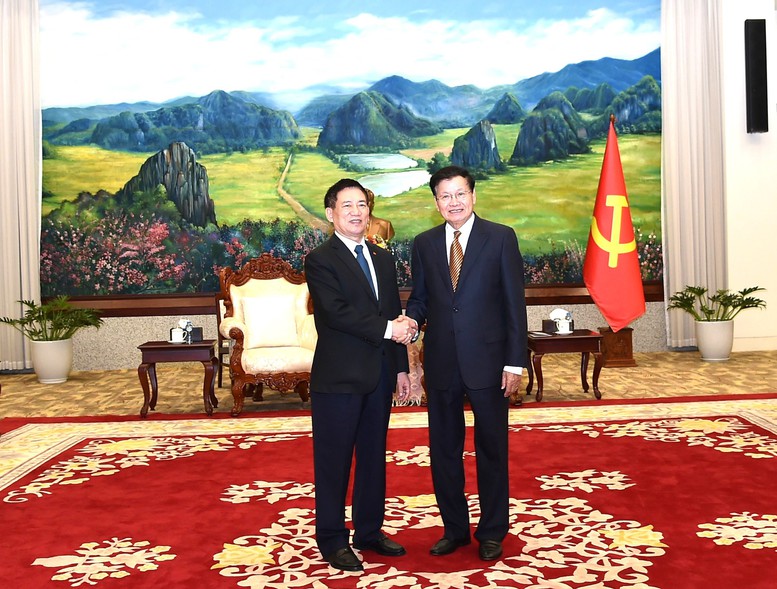 Phó Thủ tướng Chính phủ Hồ Đức Phớc thăm và làm việc tại Lào