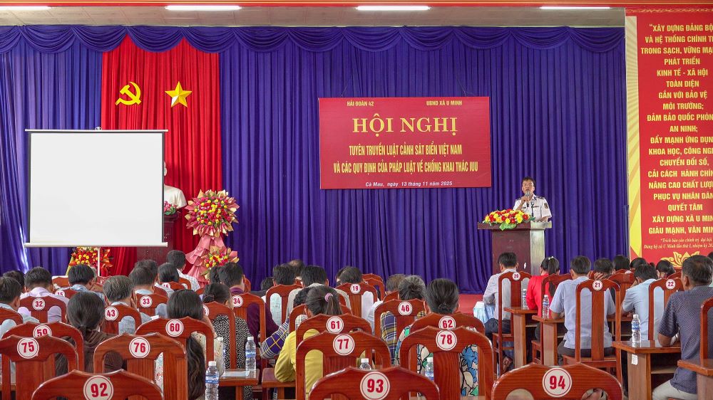 Quang cảnh buổi tuyên truyền về chống khai thác Iuu tại hội trường xã U Minh. Quang cảnh buổi tuyên truyền về chống khai thác Iuu tại hội trường xã U Minh.