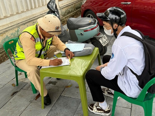 Nghệ An: Hơn 4.300 học sinh bị xử lý trong đợt cao điểm an toàn giao thông