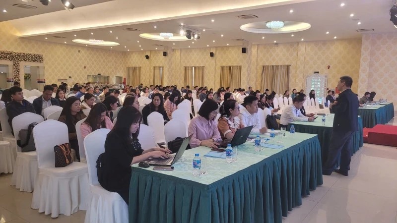 Các đại biểu tham dự hội nghị