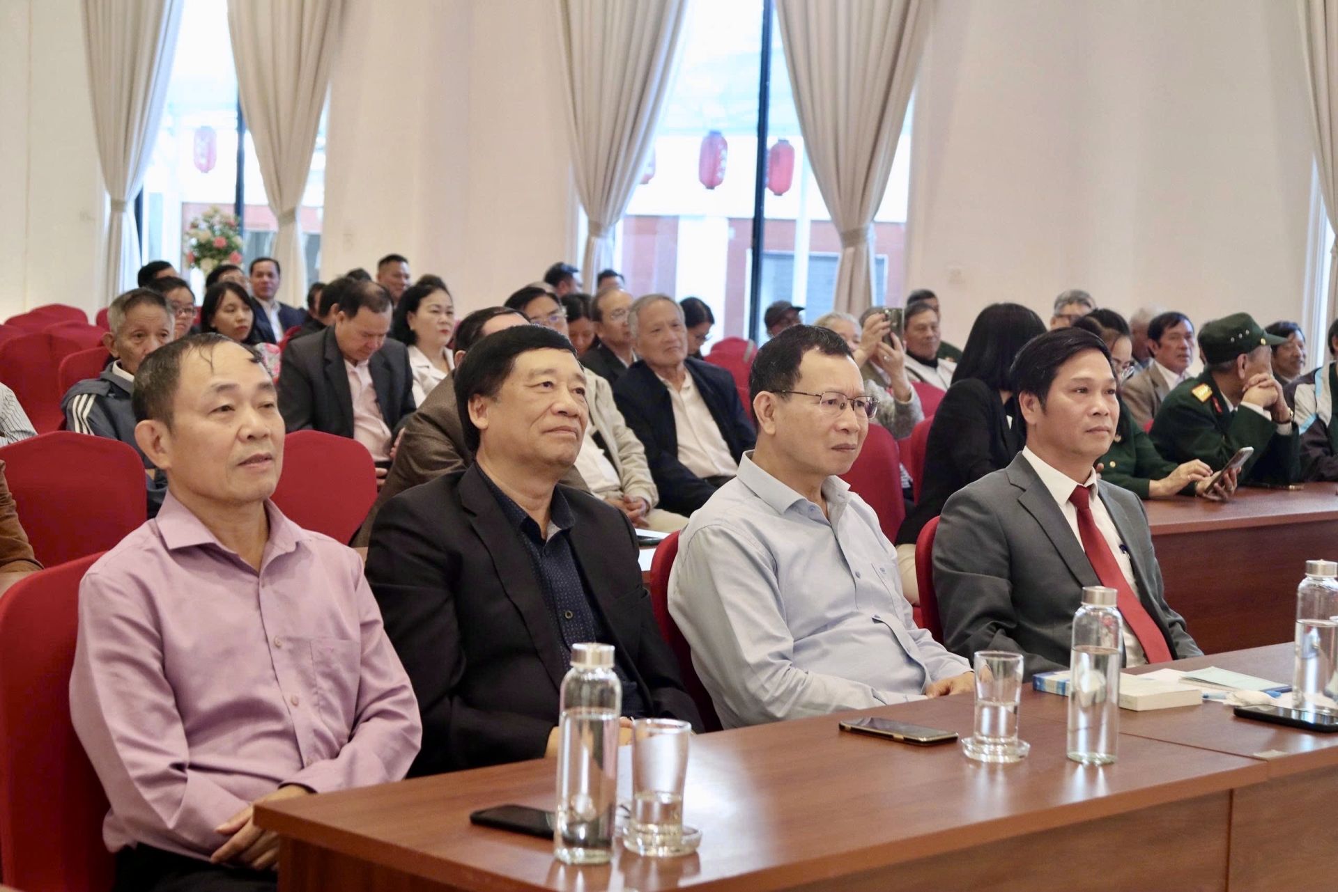 Hội nghị gi&uacute;p c&aacute;n bộ, hội vi&ecirc;n nắm bắt ch&iacute;nh x&aacute;c th&ocirc;ng tin, chủ trương, đường lối của Đảng, nh&agrave; nước.