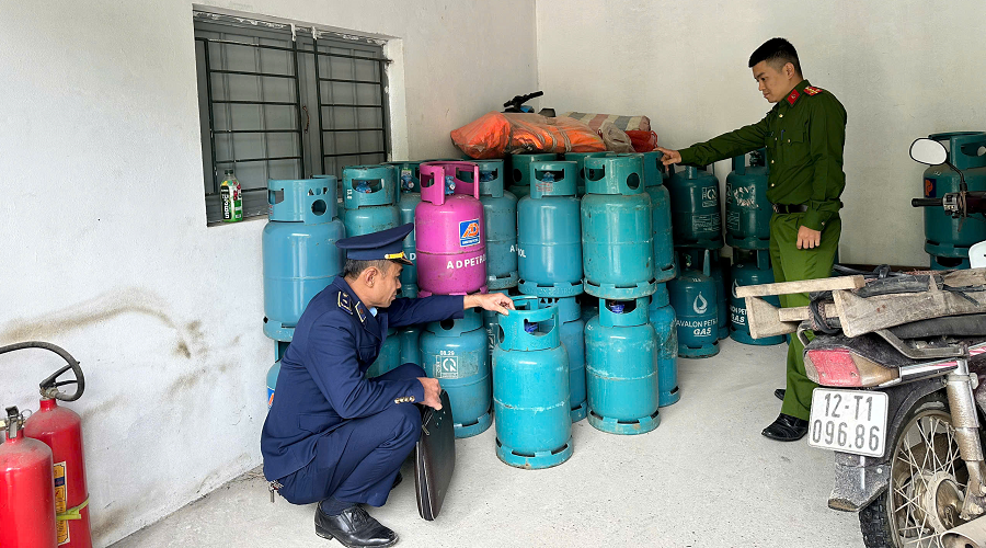 Lạng Sơn: Xử phạt hộ kinh doanh vận chuyển bình gas sai quy định