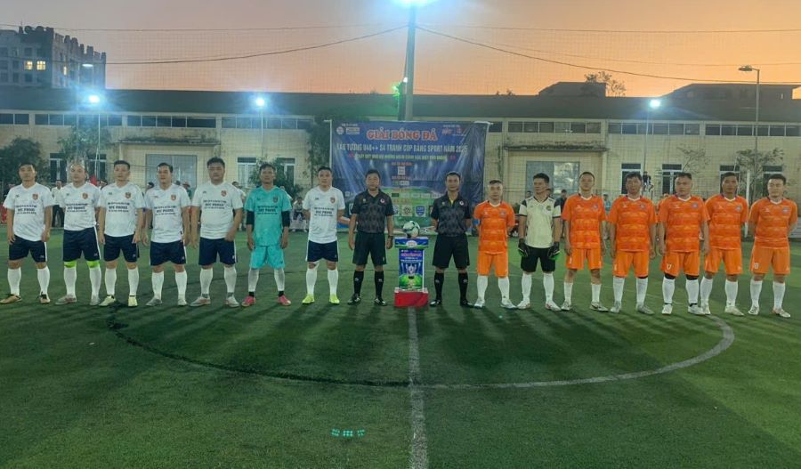 Hai đội Fc Già và FC K54 xuất sắc lọt vào trận chung kết.