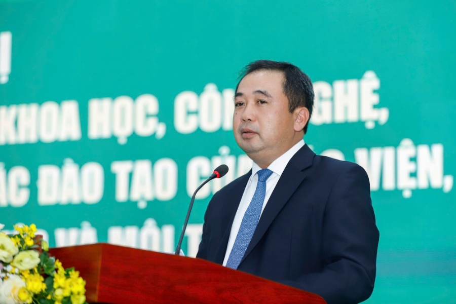 Bộ trường Trần Đức Thắng yêu cầu mở rộng không gian phát triển mới của nông nghiệp. Bộ trường Trần Đức Thắng yêu cầu mở rộng không gian phát triển mới của nông nghiệp.