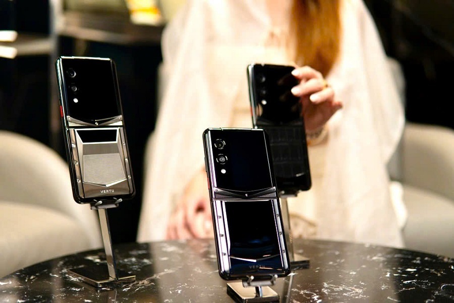 Vertu Quantum Flip – Biểu tượng đẳng cấp