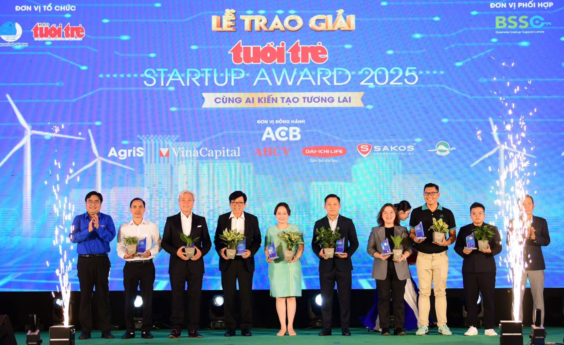 Trao giải Tuổi Trẻ Startup Award 2025 - Cùng Al kiến tạo tương lai