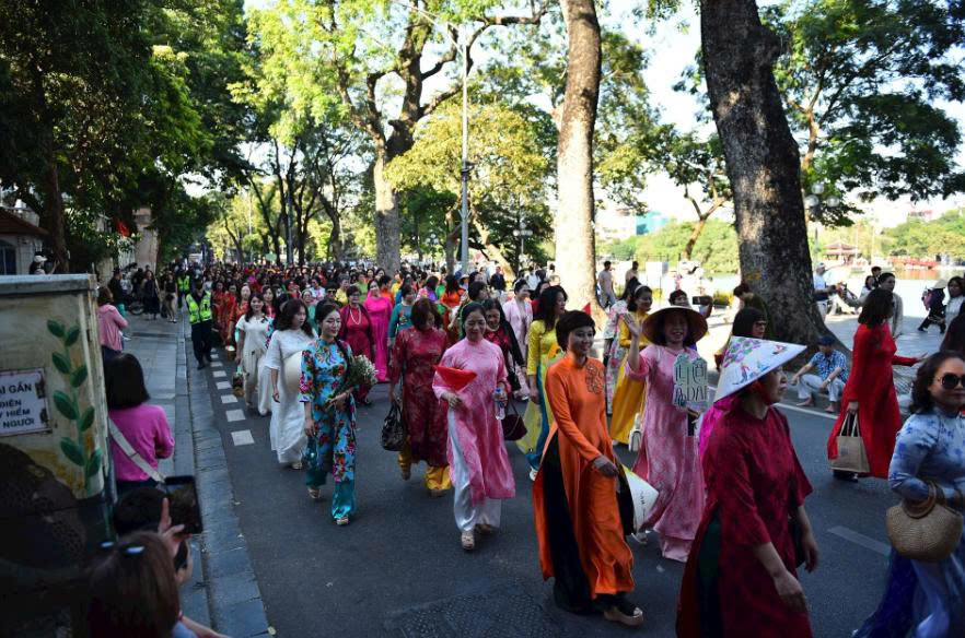 Chương trình thu hút hơn 1.000 người tham gia đã tạo sự lan toả mạnh mẽ.