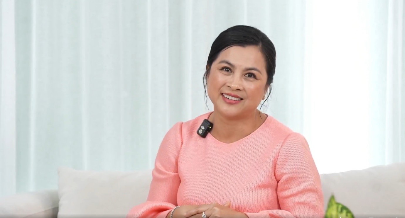 Bà Trần Thị Kim Cương, Tổng Giám đốc Manulife Investments (Việt Nam) chia sẻ tại hội thảo