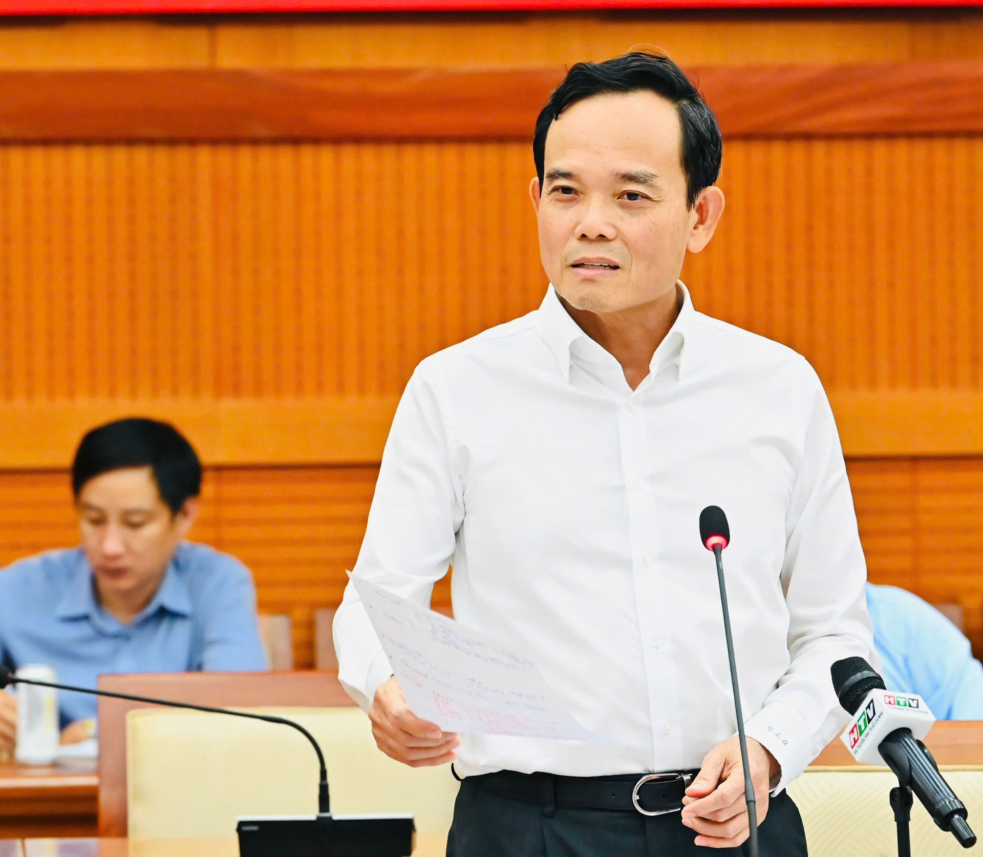 Bí thư Thành ủy TP. HCM Trần Lưu Quang kết luận phiên họp Bí thư Thành ủy TP. HCM Trần Lưu Quang kết luận phiên họp