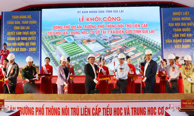 Phó Thủ tướng Hồ Quốc Dũng dự lễ khởi công 7 trường nội trú biên giới tỉnh Gia Lai