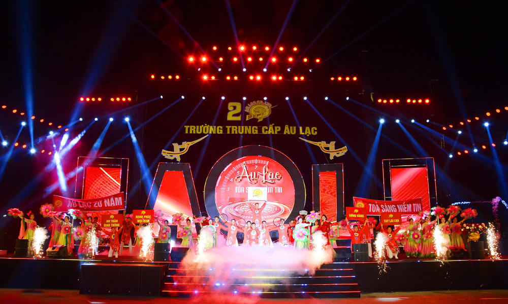 Trường Trung cấp Âu Lạc kỷ niệm 20 năm ngày thành lập