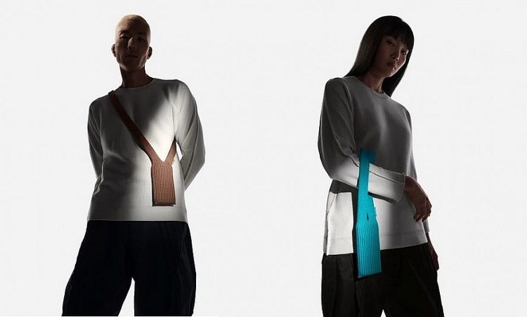 Apple gây tranh cãi khi bán túi vải dệt kim đựng iPhone giá 230 USD