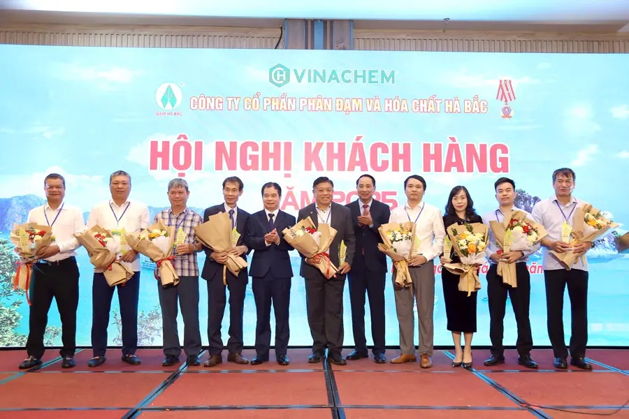 Khen thưởng các nhà phân phối, đại lý