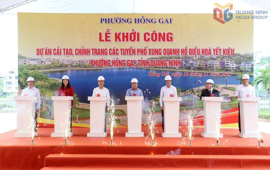 Ông Vũ Đại Thắng, Ủy viên Trung ương Đảng, Bí thư Tỉnh ủy, Trưởng Đoàn ĐBQH tỉnh Quảng Ninh cùng các đại biểu ấn nút khởi công Dự án cải tạo, chỉnh trang các tuyến phố xung quanh hồ điều hòa Yết Kiêu, phường Hồng Gai.