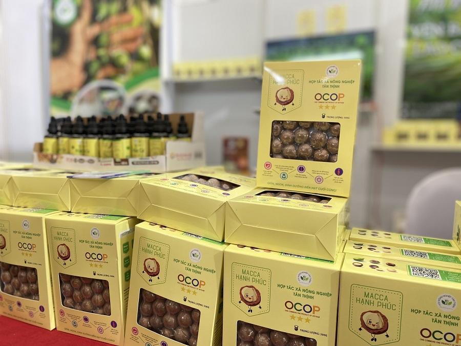 Lô sản phẩm hạt macca sấy dập nứt đầu tiên, mang thương hiệu Lô sản phẩm hạt macca sấy dập nứt đầu tiên, mang thương hiệu