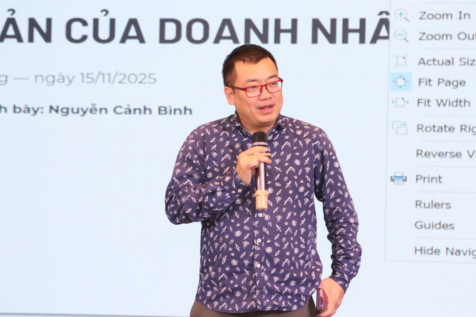 Ông Nguyễn Cảnh Bình trao đổi tại chương trình.