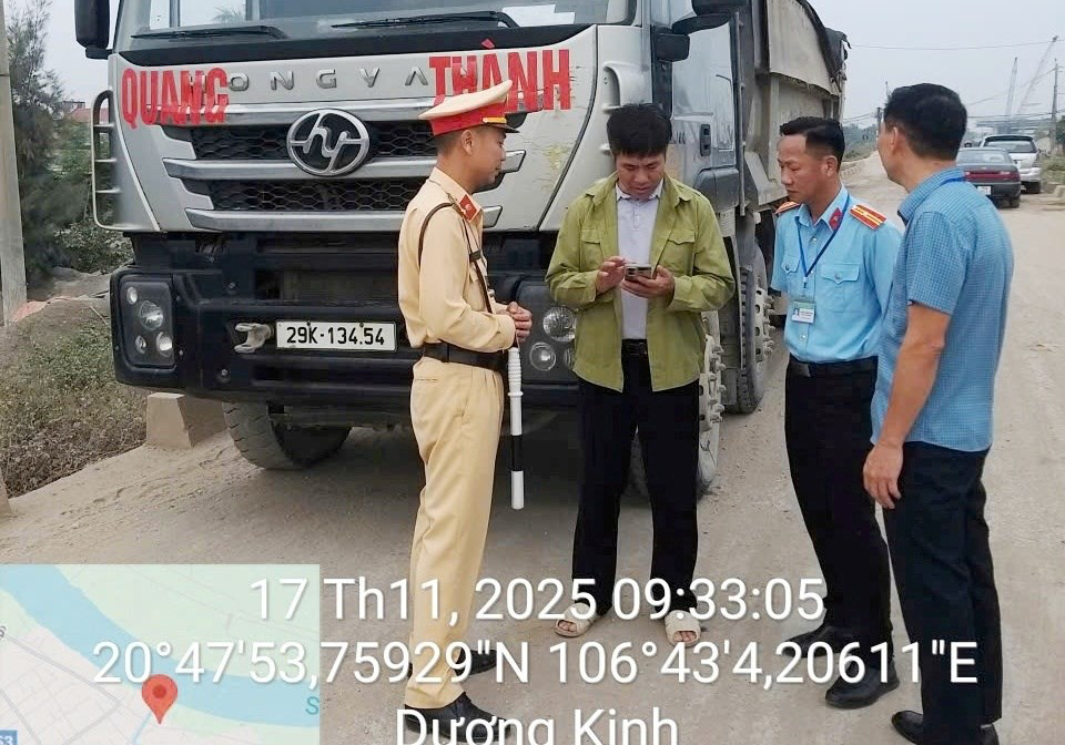 Hải Phòng: Xử lý 02 trường hợp điều khiển xe vượt quá tải trọng đi trên đê