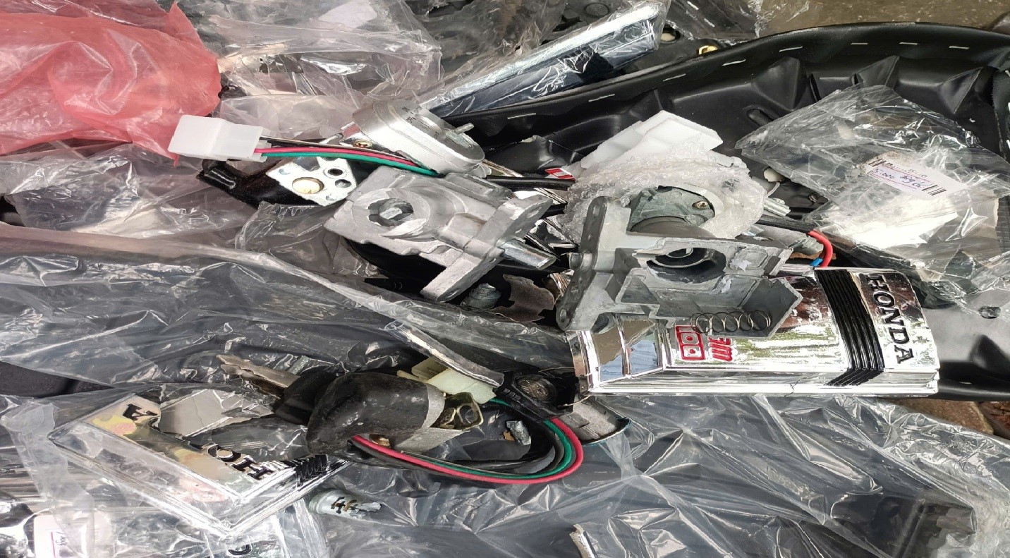 Hàng hóa giả mạo nhãn hiệu bị thu giữ