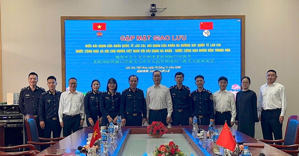 Hải quan khu vực VII phối hợp với Hải quan Hà Khẩu phòng chống buôn lậu qua biên giới