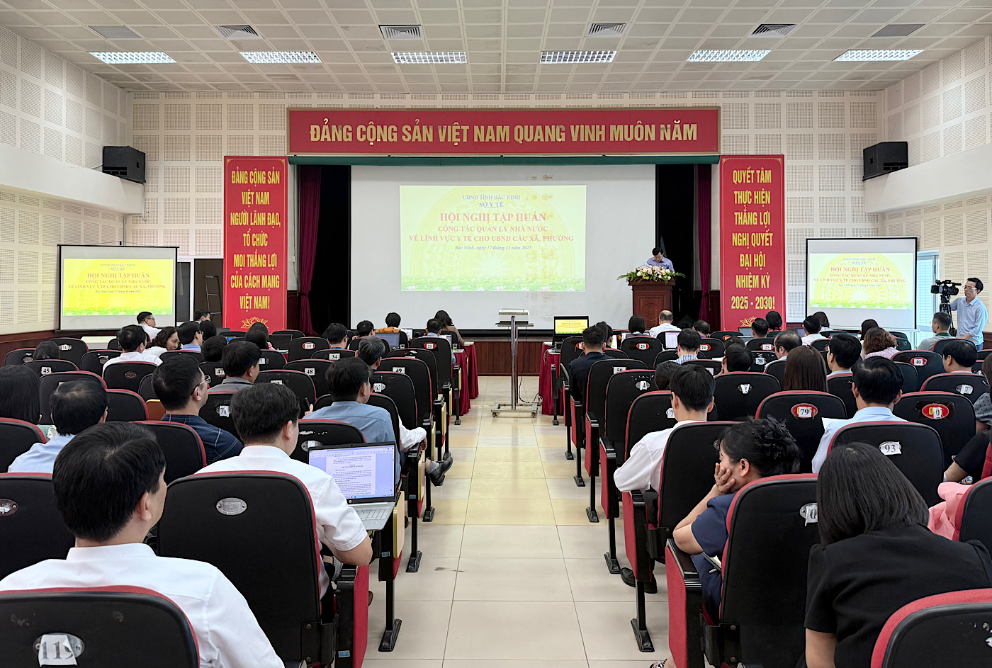 Bắc Ninh tổ chức tập huấn công tác quản lý nhà nước về lĩnh vực y tế cho UBND xã, phường