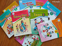Đề xuất cung cấp miễn phí sách giáo khoa cho toàn bộ học sinh vào năm 2030