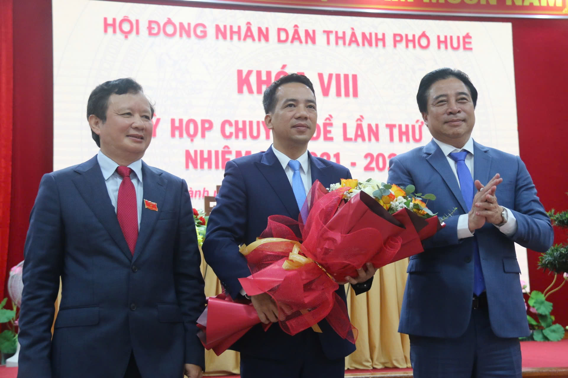 HĐND bầu ông Trần Hữu Thùy Giang- Chánh VP UBND TP làm phó chủ tịch UBND TP Huế