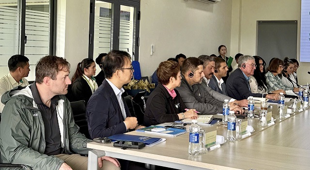 Đoàn lãnh đạo chính quyền và doanh nghiệp chăn nuôi bò Bang Idaho tại buổi làm việc. Ảnh: L.A