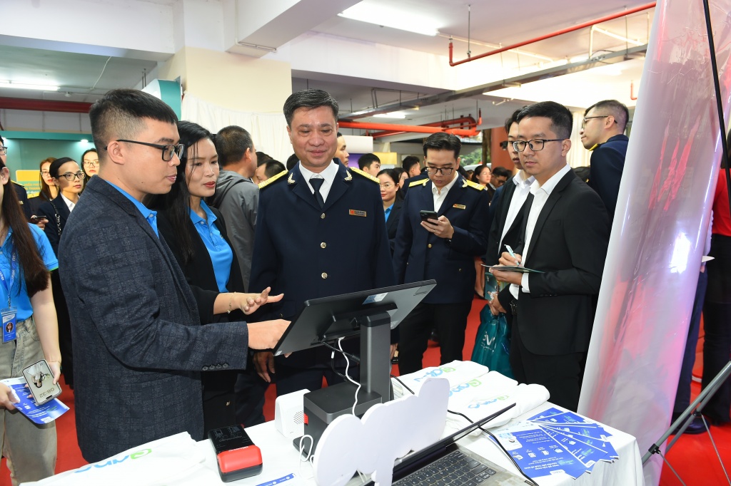 Thuế TP. Hà Nội: Thay đổi cách tiếp cận, đặt niềm tin để người nộp thuế tự kê khai