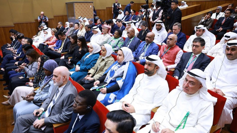 Các đại biểu Kuwait lắng nghe bài phát biểu chính sách của Thủ tướng Chính phủ Phạm Minh Chính. (Ảnh: TTXVN) Các đại biểu Kuwait lắng nghe bài phát biểu chính sách của Thủ tướng Chính phủ Phạm Minh Chính. (Ảnh: TTXVN)