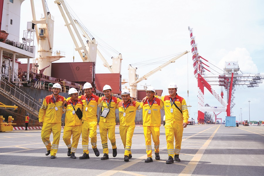 Nguồn nh&acirc;n lực Cảng Quốc tế Long An